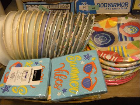Flat Of Paper Plates & Napkins