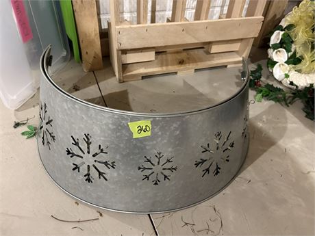 Metal Tree Base