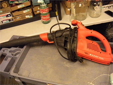 Black & Decker Leaf Blower WORKS