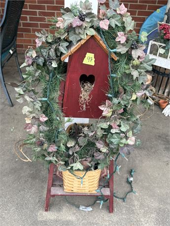 Birdhouse Decor