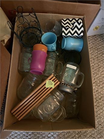Mason Jar Glasses with Lids