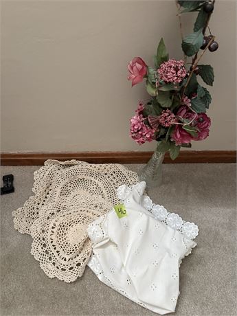 Doiles, Decor