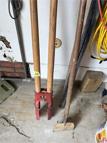Post Digger, Tools