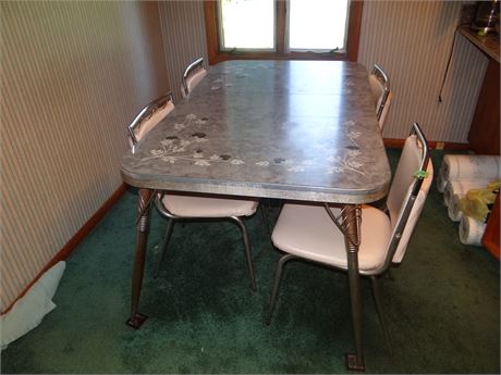 Super Vintage Table and Chairs