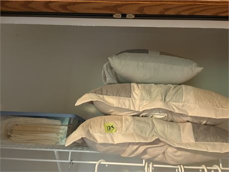 Pillows, Bedding