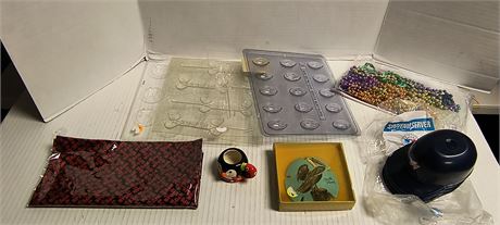 Candy molds, seashell & mini Helmets