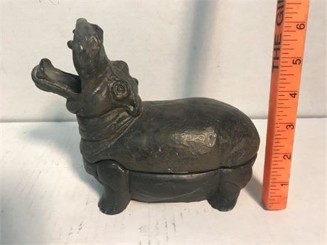 Hippo Keepsake Container