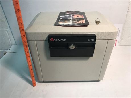 Sentry 1170 Safe with Key