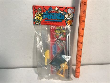 Captain Powers Pencil Set