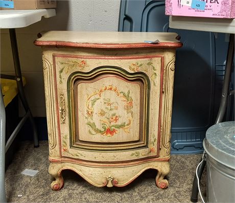 Vintage End Table With Storage