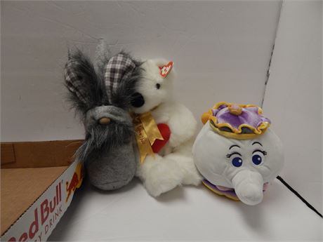 Flat Of Plush Toys