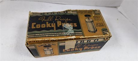 Vintage Mirro Full Recipe Cooky Press