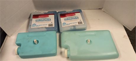 Lot Of Rubbermaid Blue Ice Packs