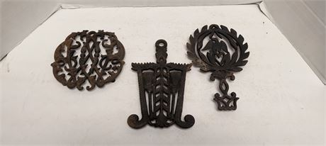 Vintage Griswold & Colonial WmS Burg Cypher Cast Iron Trivets