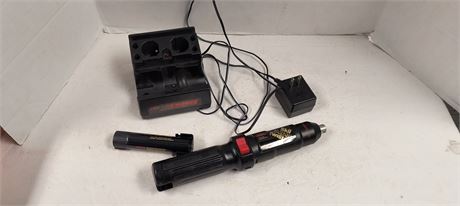 Skil Cordless Screwdriver & Battery & Charger