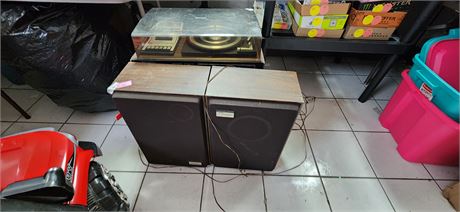 Silver Marshall Stereo