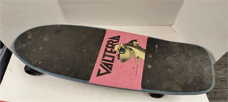 Vintage 1986 Valterra Skateboard