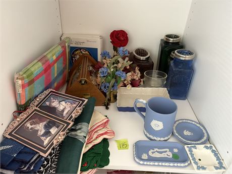 Decor Lot, Wedgewood