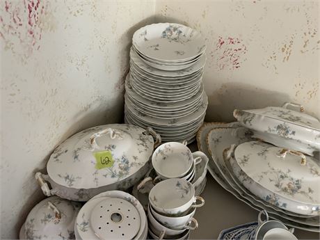 Theo Haviland Limoges France Porcelaine Dinnerware