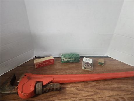 Giant pipe wrench and hardware