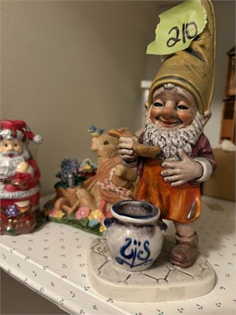 Figurines