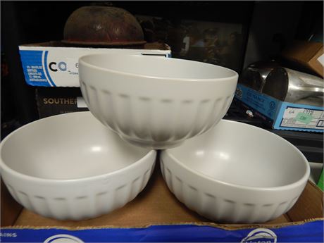 3 Serving Bowls