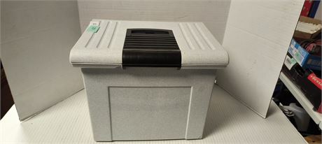Rubbermaid Portable File Tote