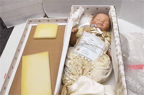 Ashton-Drake Prince George Collectible Doll