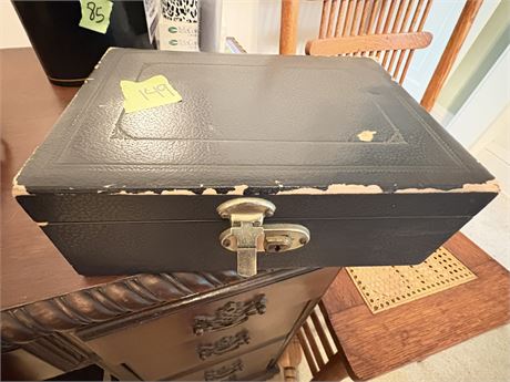 Box with Marine Reunion Booklets