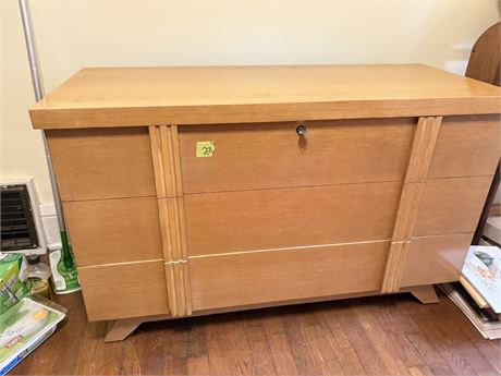 Lane Cedar Chest