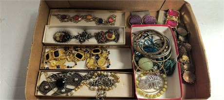 Flat Of Jewelry
