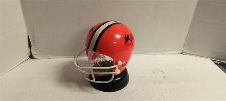 Cleveland Browns Helmet With Face Bank