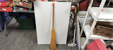 Wood & Straw Broom