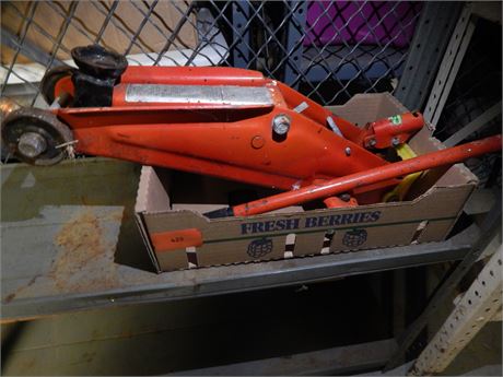 Small floor jack