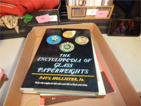 ooks about paperweights