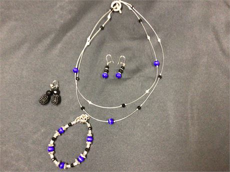 Beautiful Jewelry Necklace, Bracelet, and Earrings
