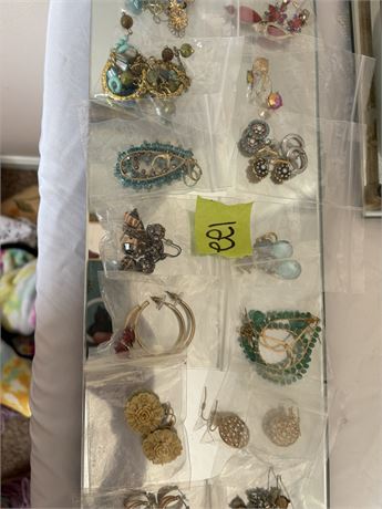 Earing Lot