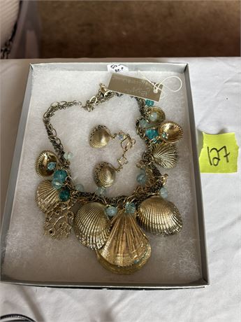 Lucy & Laurel Necklace