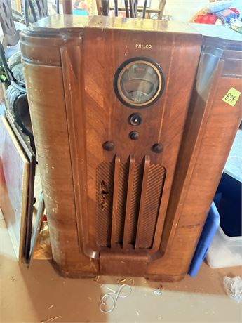 Vintage Philco Radio