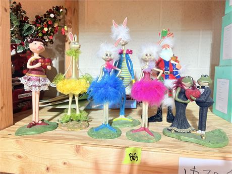 Figurines