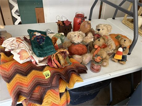 Fall Decor, Boyd Bears