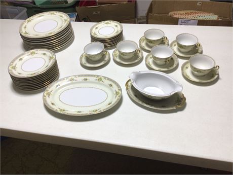 Bring Family Thanksgiving back with Dinner Plate Set