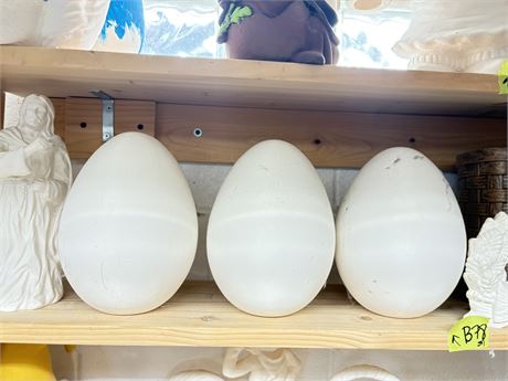 Paintable Ceramics Shelf Lot
