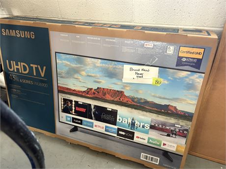 Samsung TV, New in Box, 43"