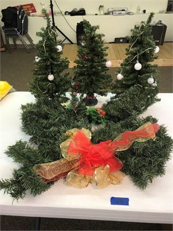 Christmas Tree & Garland Decor