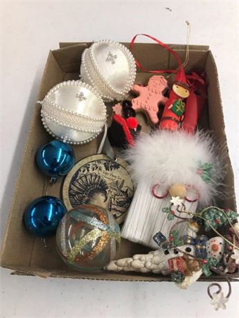Christmas Bulbs & Decorations