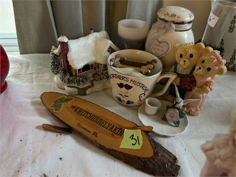 Decor, Village House