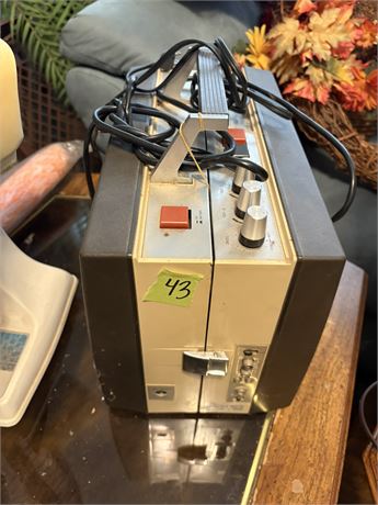Toyo 8-Track Player