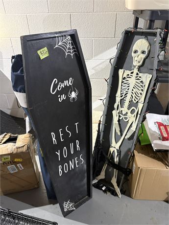 Halloween Decor