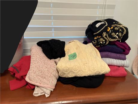 Women's Sweaters, M/L
